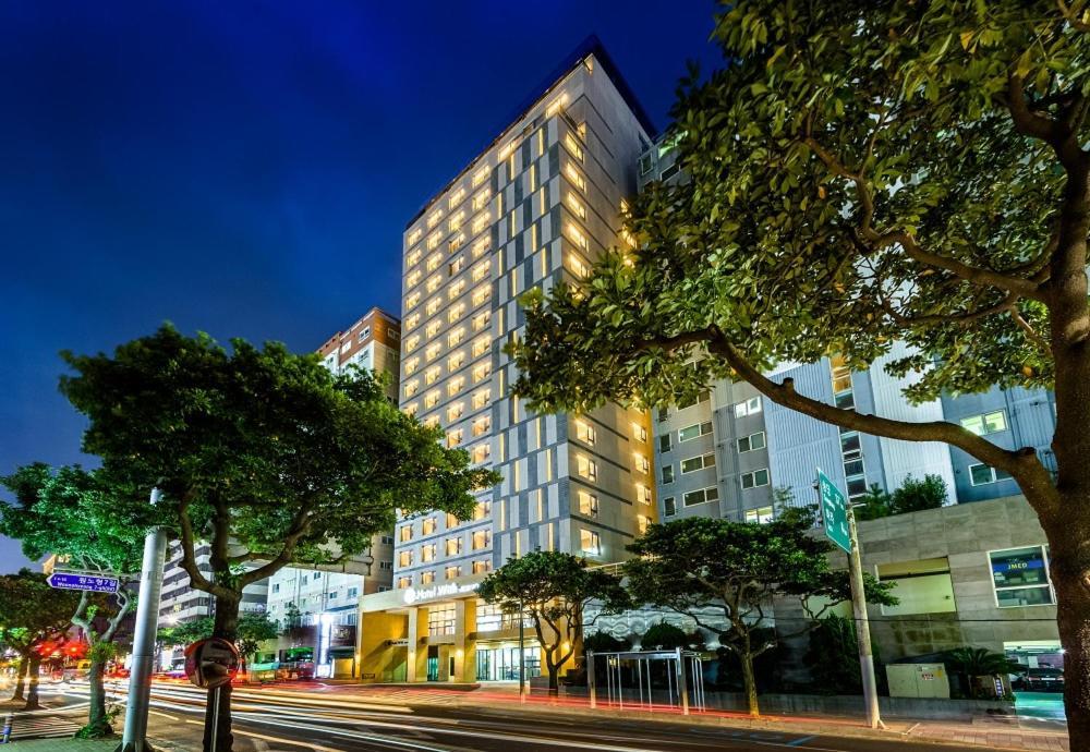 Hotel With City Jeju Bagian luar foto