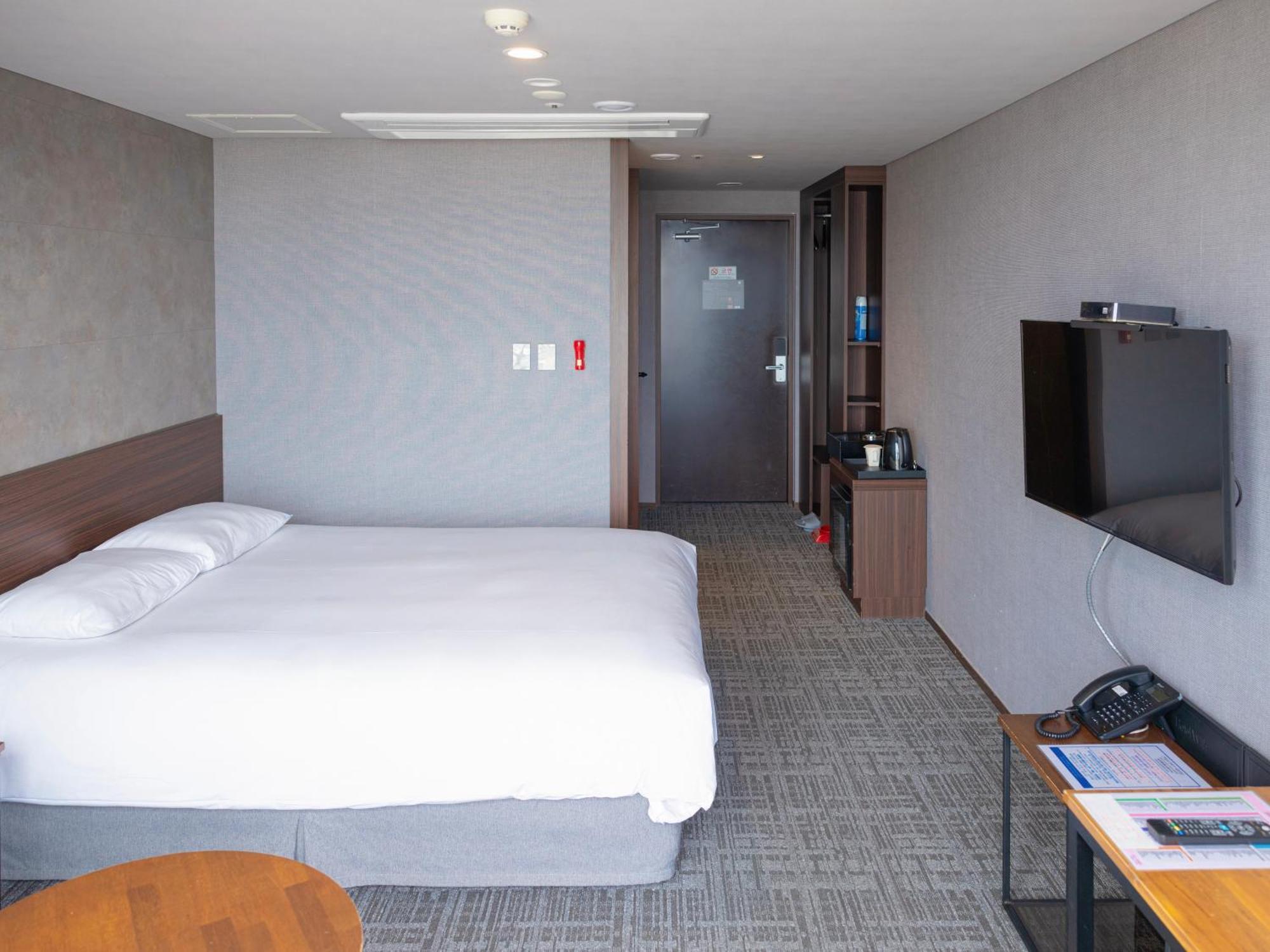 Hotel With City Jeju Bagian luar foto